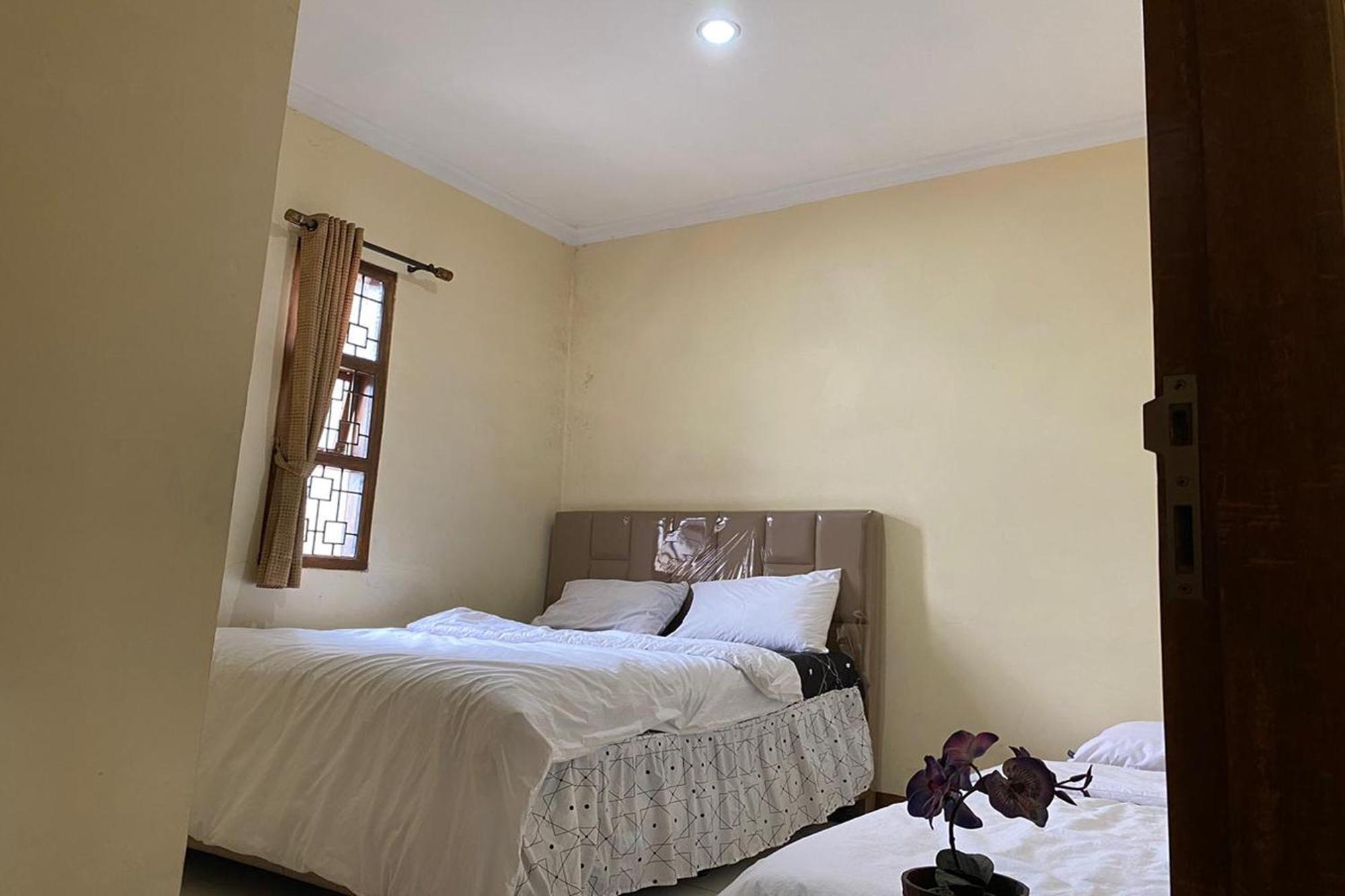 Villa Buana Graha Syariah Bandung Exteriör bild